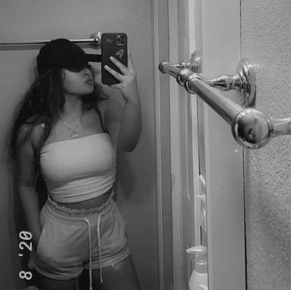 Meet your Posher, Jannel - Picture 1 of 1